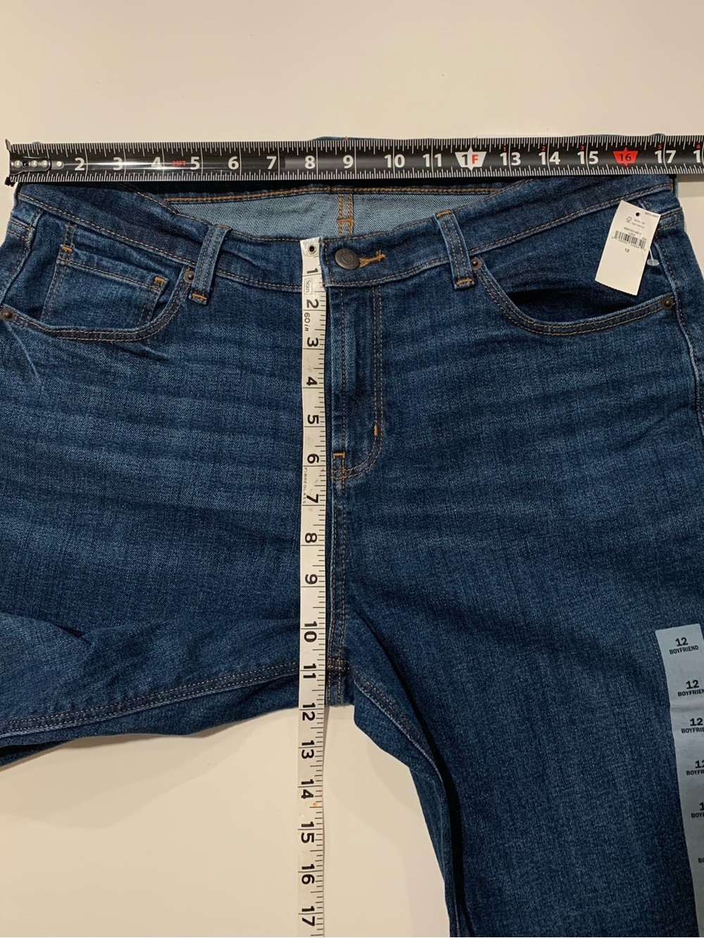 NWT Old Navy Women’s Boyfriend Cropped Jeans, Mid-Rise, Relaxed, 12 - Picture 5 of 7